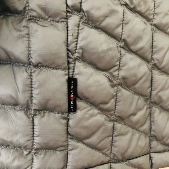 {The North Face} Thermoball Lightweight Jacket - Picture 9 of 14
